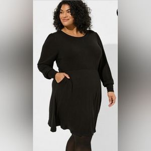 New! Torrid 1X(14/16) Mini Super Soft Puff Sleeve Skater Dress- Black NWT